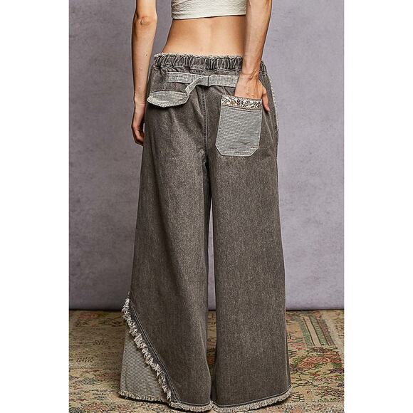 POL Washed Black Wide Leg Pants Floral Trim - Oversized - Picture 3 of 4